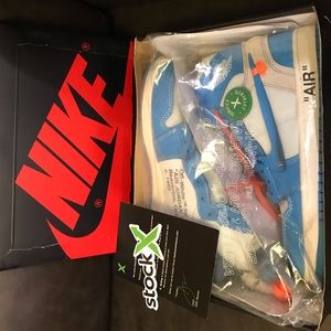 Nike Air Jordan Retro 1 Off-White UNC